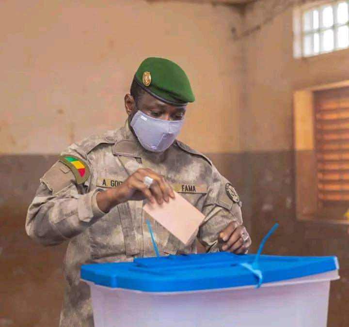 عاصمي غويتا/ الرئيس الانتقالي لمالي 