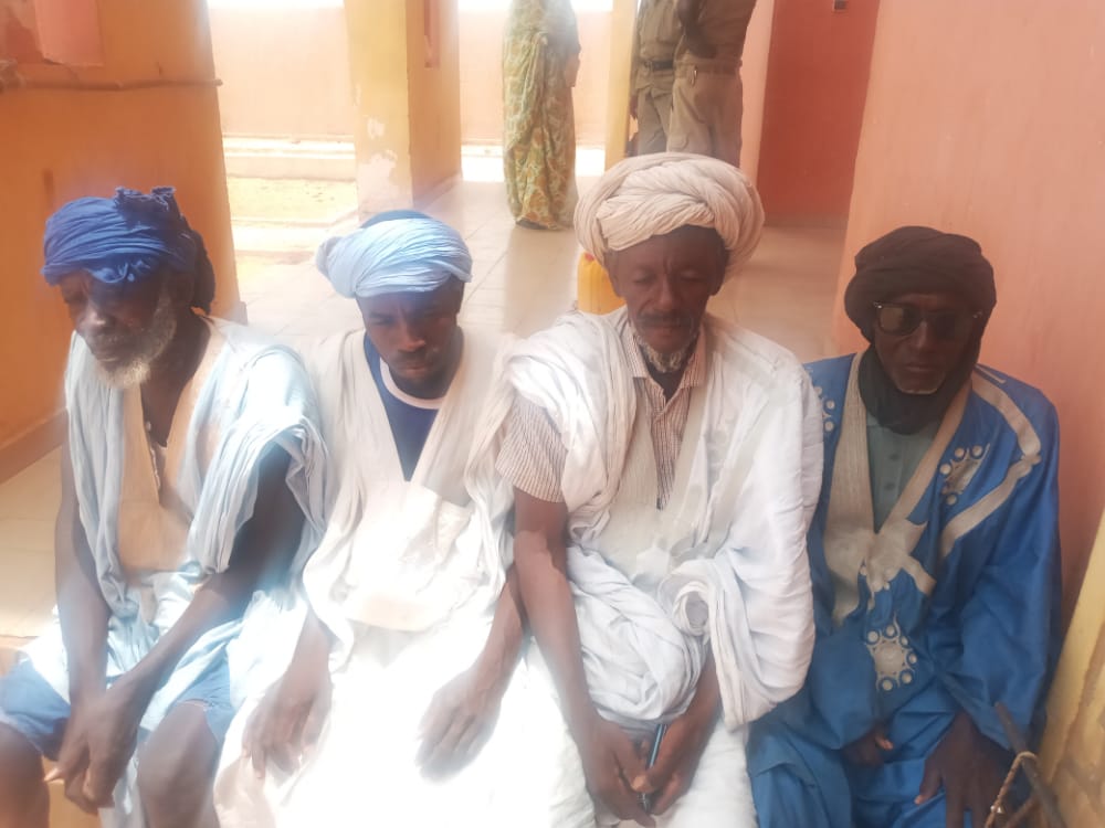 صورة الرجال الأربعة في مفوضية الشرطة بالطينطان